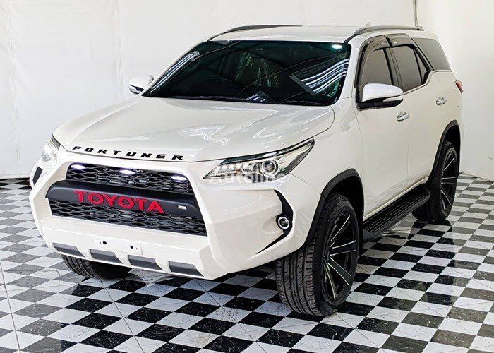 Toyota FORTUNER Crossover