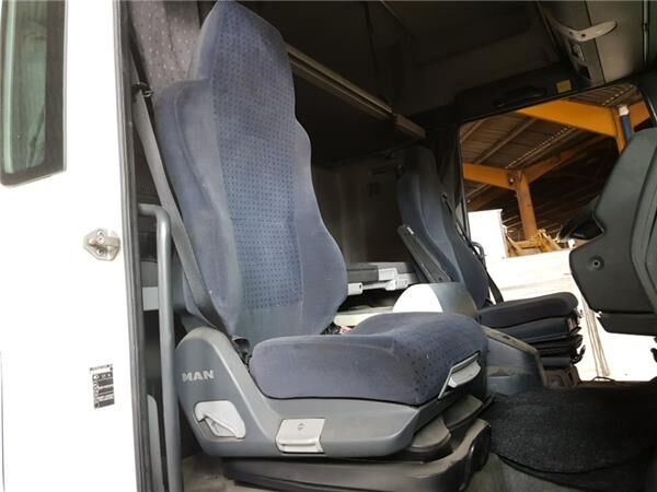 Asiento Delantero Derecho MAN TGA 18.480 FHLC Sitz für MAN TGA 18.480 FHLC Sattelzugmaschine