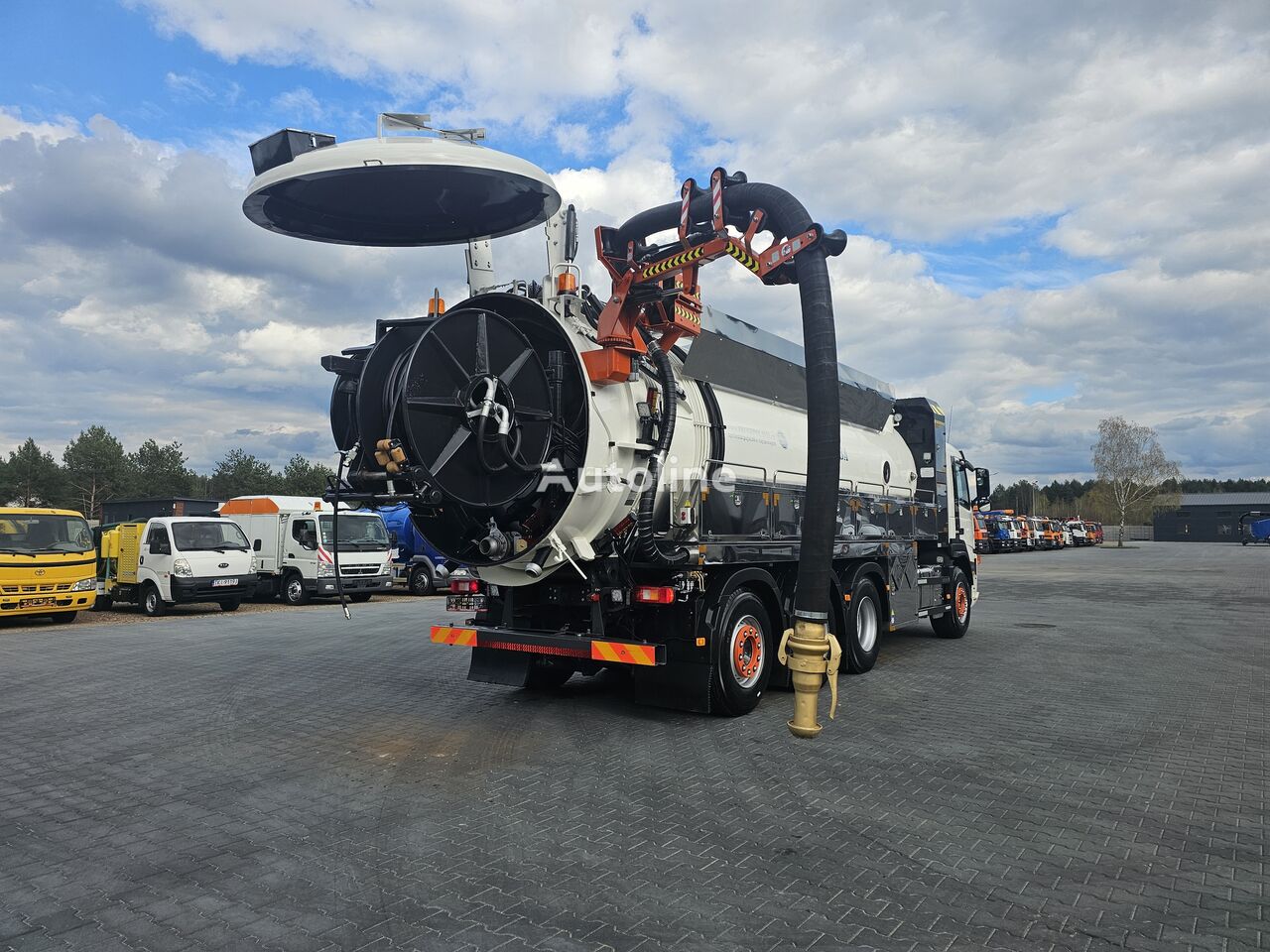 Volvo WUKO ADR ROLBA FOR CLEANING CHANNELS COMBI Saugwagen