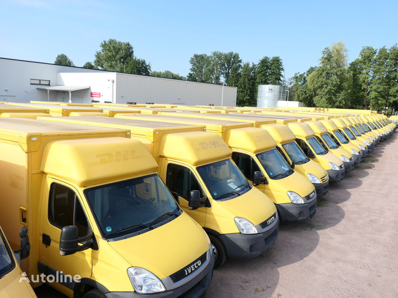 IVECO Daily 35 S11 AUTOMATIK KAMERA MAXI Regale DURCHGANG Koffer-LKW < 3.5t