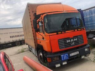 MAN 19.342 480 / 4x2 camion 7,5 T  Planen-LKW